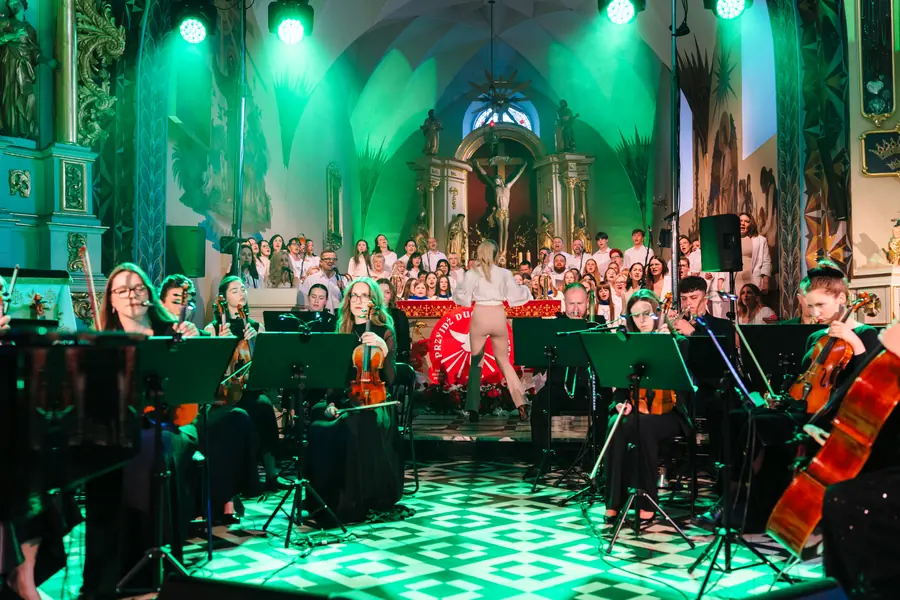 Koncert uwielbienia w Radziejowie, Fenek Events